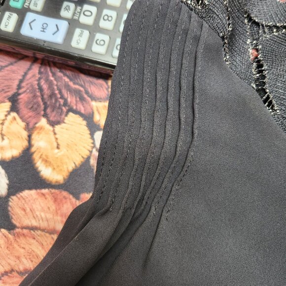 Size S/P Bebe Black Metallic Chevron Blouse - Picture 4 of 8